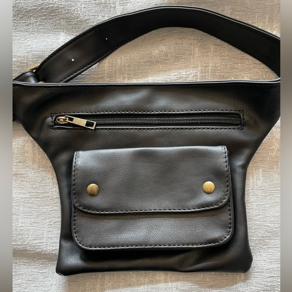 EUC Belt Bag Bundle (2 bags) Faux Leather - black and brown - Picture 3 of 10